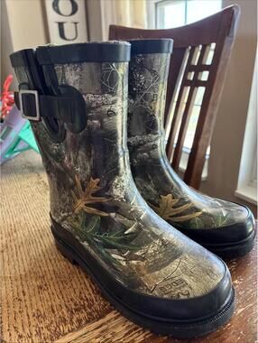 Magellan Outdoors Boys Youth Youth RealTree Camo Rubber Rain Boots Size 12